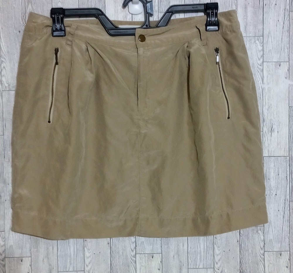 Banana Republic Skirt Silk Blend Mini Zip Pockets Beige Size 14