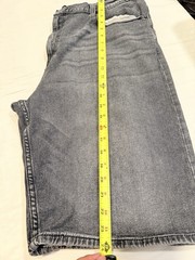 Levi’s 569 Men’s Gray Cotton Denim Shorts Loose Fit 38 L Pocket Zip