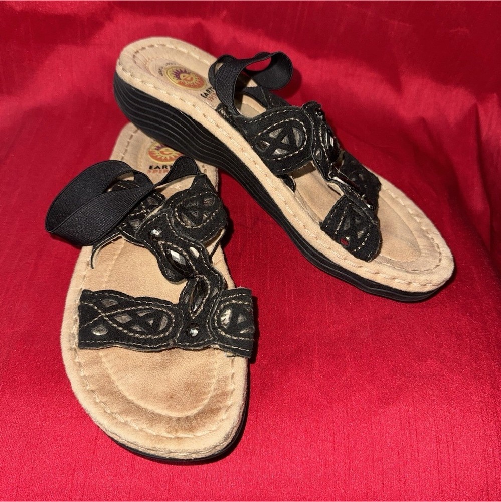 Earth Spirit Women’s Black Leather Strappy Slip-On Studded Sandals Casual 5.5