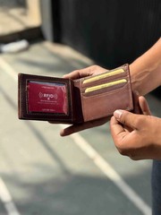 Vintage Leather Men’s Bifold Wallet with RFID Blocking, Wallet with Gift Boxed
