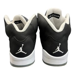 Jordan 5 Retro Moonlight (2021) size 9 – Used/Worn