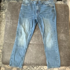 The Perfect Jean NYC Men’s Athletic Fit Straight Light Wash Stretch Denim Jeans