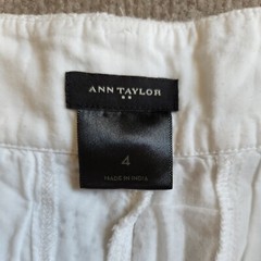 Ann Taylor Leaf Cut Out Design Shorts Womens Size 4 White Cotton Lined