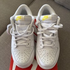 Nike Women’s Dunk Low Valentines Day-Yellow Heart Size 7 Brand New