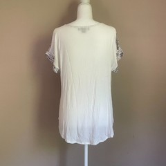 Simply Styled Womens Medium Cold Shoulder High Low Print Cream Short Sleeve Top