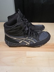 ASICS Aggressor 6 Black Pure Silver Size 7.5 – 1081A067-001 Lightly Used