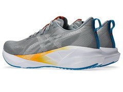 ASICS NOVABLAST 5 WIDE 1011B975 020 Gravel White Men Unisex Running Shoes