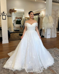 Classic Wedding Dresses Off The Shoulder Sweep Train Lace Applique Bridal Gowns