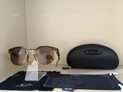 Vintage Oakley HSTN Sunglasses OO9242 Clear Brown Frame with Black Trim PRIZM