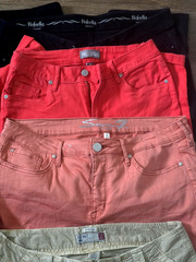 Wholesale Lot Of 25 Pcs Random Mix Women’ Shorts & Capri Consignment Size S-3X