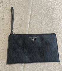 Michael Kors Black Logo Zip Wristlet Clutch w/ Inner Pockets & Card Slots