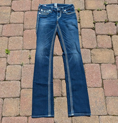 Women’s True Religion Becky Super T 27 Skinny Boot Cut Embroidered Jeans dark