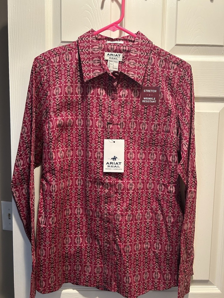 Ariat Real womens Red Geometric Long Sleeve Button-Up Shirt Stretch