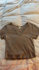 Bozzolo Women’s Brown Ribbed Knit V-Neck Cropped Slim Fit Stretch T-Shirt M