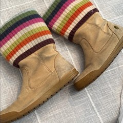 Coach vintage Beige Low (1-1.9 in) Heel Height Boots – size 6