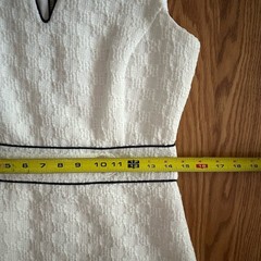 STS Sail to Sable White Textured Tweed V-Neck Shift Dress Zip Navy Trim