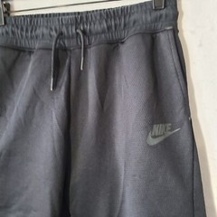Nike Sportswear Tech Fleece Shorts Black Jogger Shorts 920972-010 Youth’s XL