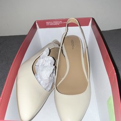 Merona Women’s Ivory Slingback Pointed Toe Kitten Heel Pumps Size 10