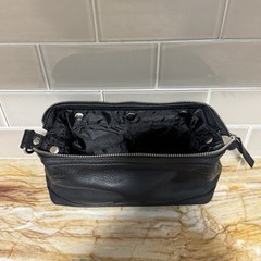 DENTS Beauley – Wash Bag – Pebble Grain Leather Black