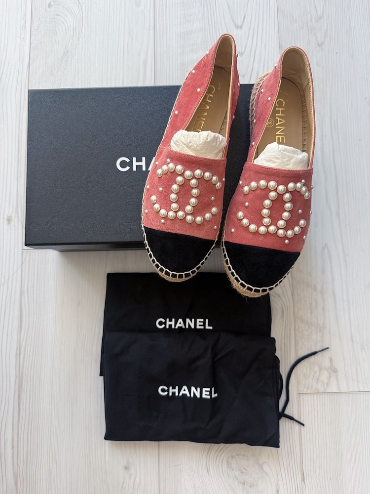 Chanel 2017 Interlocking Pearl CC Logo Espadrilles Size 35 EU Pink Black