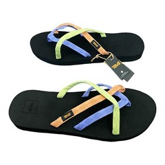 New Teva Olowahu Lightweight unique design Cool sandals size 11 Medium width