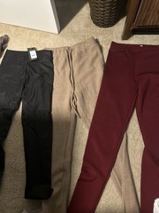 Mixed Women’s Clothing Lot: Assorted Tops, Shorts, Pants/Leggings Size XS
