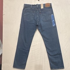 Levi’s Men’s Regular Fit Straight Medium Wash Blue Denim Mid Rise 5-Pocket NWT
