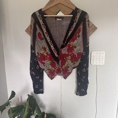 Carole Little Women’s L Black Red Beige Floral Wrap V-Neck Long Sleeve Blouse