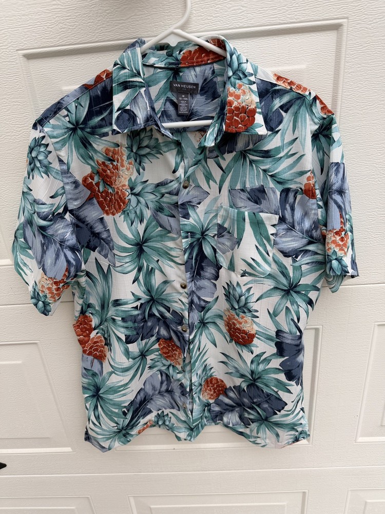 Van Heusen Men’s Poly Hawaiian shirt size M 15-15 1/2