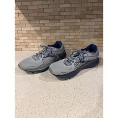 Brooks Running Shoes bundle size 13