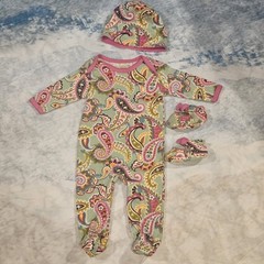 Vera Bradley Baby Tutti Fruity 3 Piece Outfit Set Sleeper Hat Bib 0-3 Months