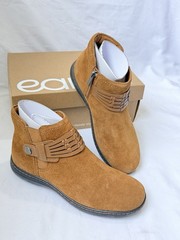 Earth Synal Brown Suede Ankle Bootie Zipper Round Toe Women’s Size 8 M