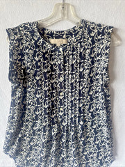 LOFT Women’s Small Navy White Floral Blouse Pintuck Cap Sleeve Office Career Top