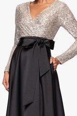 XScape Women’s V-Neck Sequin Long Dress Size US 6