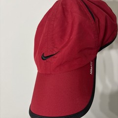 New Nike Feather Light Cap Hat Dri Fit Run Tennis 595510-603 Red/Black