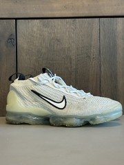 Nike Air VaporMax 2021 Flyknit Low Top Lace Up White/Black DH4084-100