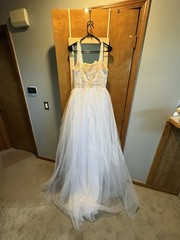 Size 4-6 A Line Appliqué Illusion Corset Wedding Dress With High Slit