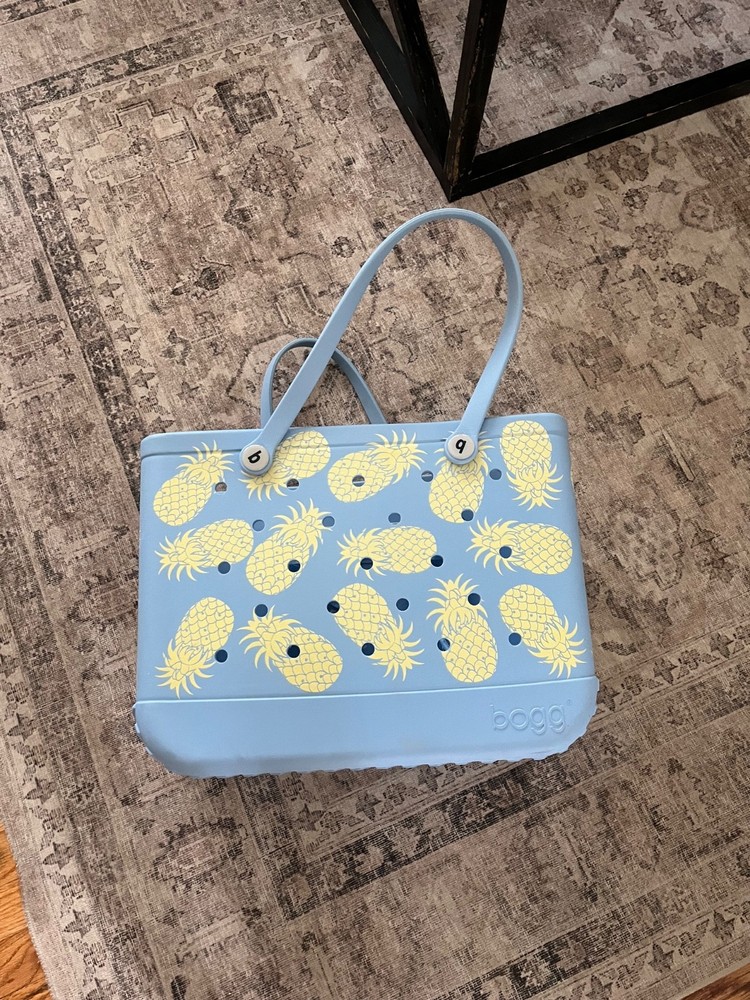 Large pineapple blue BOGG bag