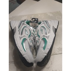 Avia NWT Women’s 5000 Performance Sneakers Size 9.5 M Green White Leather Mesh