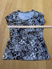 Worthington Stretch Knit Top Scoop Neck with Pleating and Cap Sleeves Small Top
