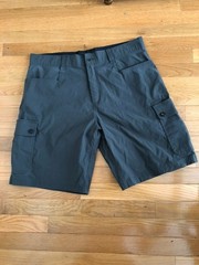 Orvis men’s gray cargo shorts 38″ x 9.5″ nylon 95% elastane 5%