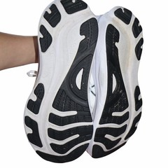 Size 10.5 – ASICS Gel Kayano 32 White Pure Silver