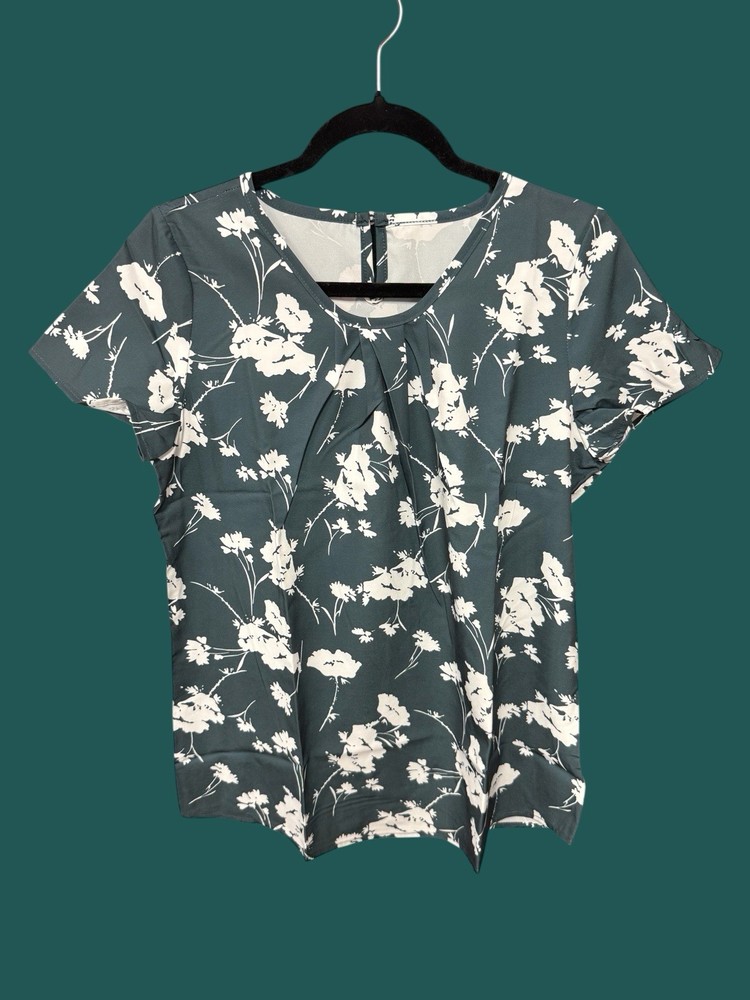 Women’s size medium flutter sleeve blouse dark emerald green white floral shirt