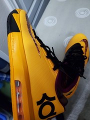 Nike Men’s KD 6 Peanut Butter & Jelly Sneaker, Lace Up, Yellow Black Burgundy