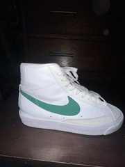 Nike Blazer Mid ‘77 Vintage White Malachite Green Women’s Size 8 CZ1055-119