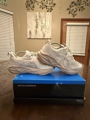 Womens Size 7.5- ASICS Novablast 5 Wide White Fawn No Insoles