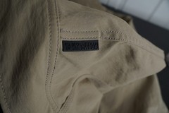 Mountain Hardwear tan jacket full zip 95% nylon 5% elastane mens XL w dimensions