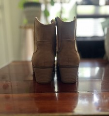 Dr. Scholl’s Lasso Ankle Booties Women’s Size 7.5M Taupe Faux Suede Block Heel