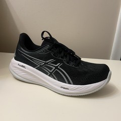 Mismatched Size ASICS Gel-Cumulus 26 Black Sneakers Left Sz 10 & Right Sz 8.5