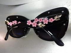 VINTAGE RETRO CAT EYE Style SUN GLASSES Black Frame Unique Floral Flower Design